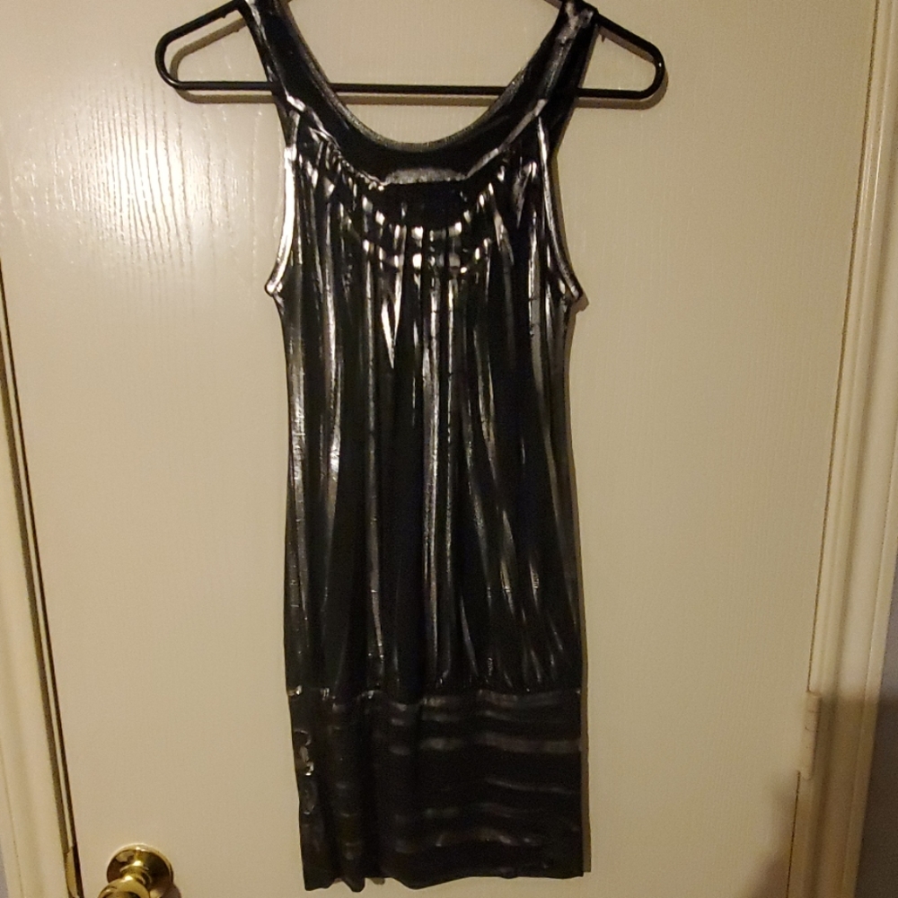 Dress - Picture 2 of 3